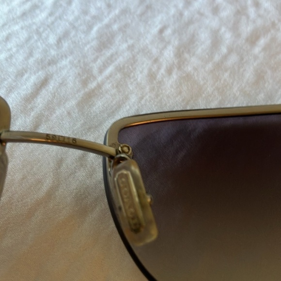 Coach: Black Bleeker (S322) Sunglasses- Case & Cleaning Cloth- lenses have marks - Picture 6 of 16